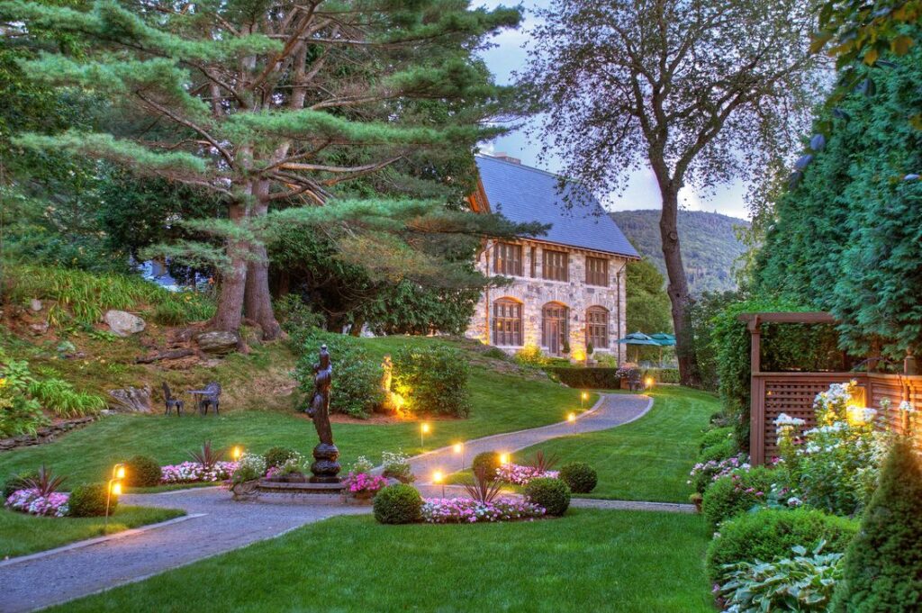 Vermont Vacation Lodging VRBO Vacation Rentals Vermont Inns, Vermont Hotels, Vermont Resorts, Vermont Pet Friendly Lodging, Timeshare Rentals, Condos